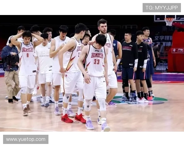 吴前的篮球传奇之路：从青涩少年到国家队核心的成长历程