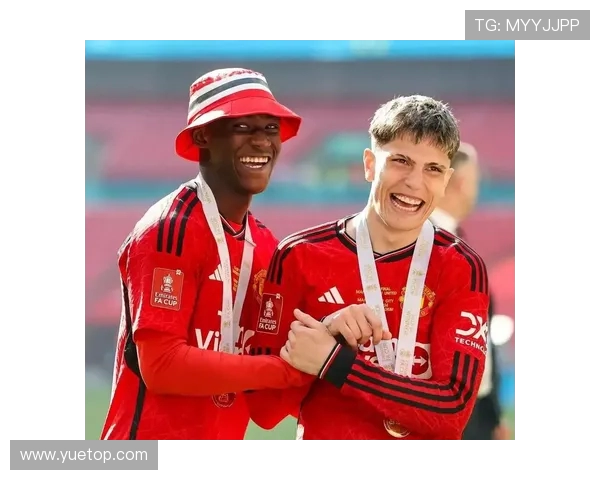 年轻人对曼联的战术分析与年轻球员的成长潜力探讨