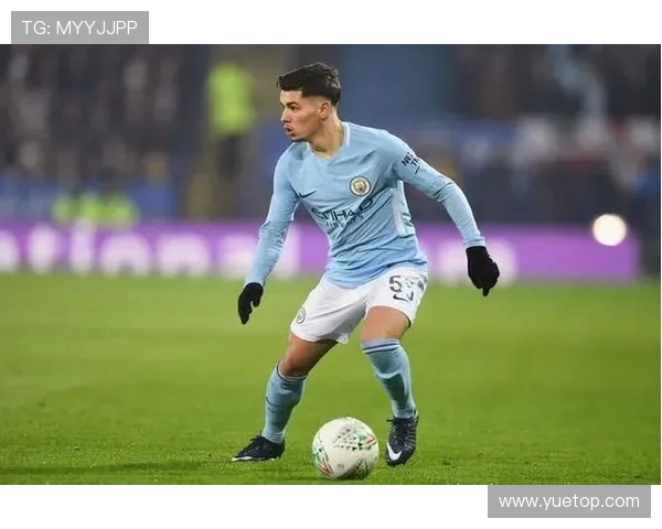 热苏斯在赛场上的辉煌表现与未来发展潜力分析